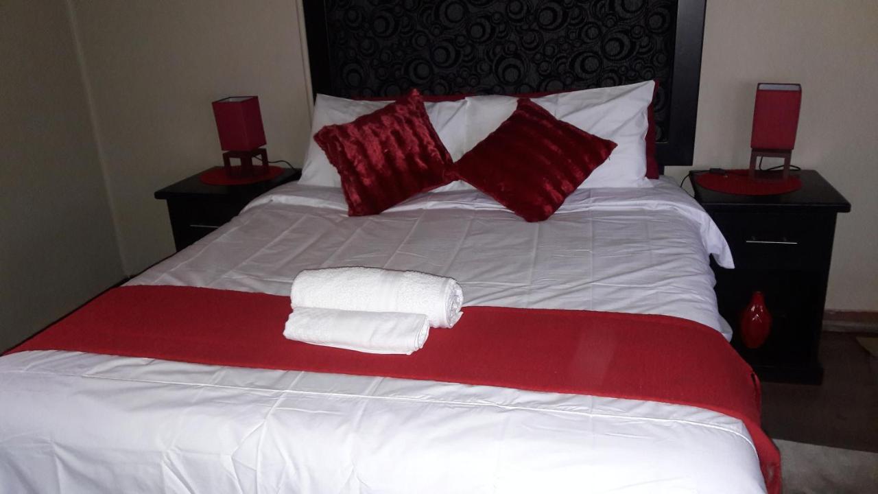 Tehilah Bed & Breakfast Sabie Bagian luar foto
