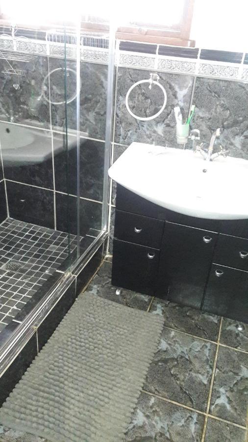 Tehilah Bed & Breakfast Sabie Bagian luar foto